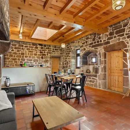 Maison La Tour A * Montreal (Ardeche)