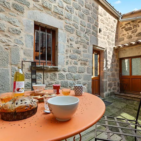 Holiday home Maison La Tour A Montreal (Ardeche)